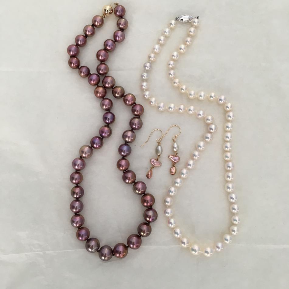 Burgundy Edisons  Pearl Paradise, freshwater metallic strand (Screamers) Pearl Paradise, Keshi dangles Kojima Pearl