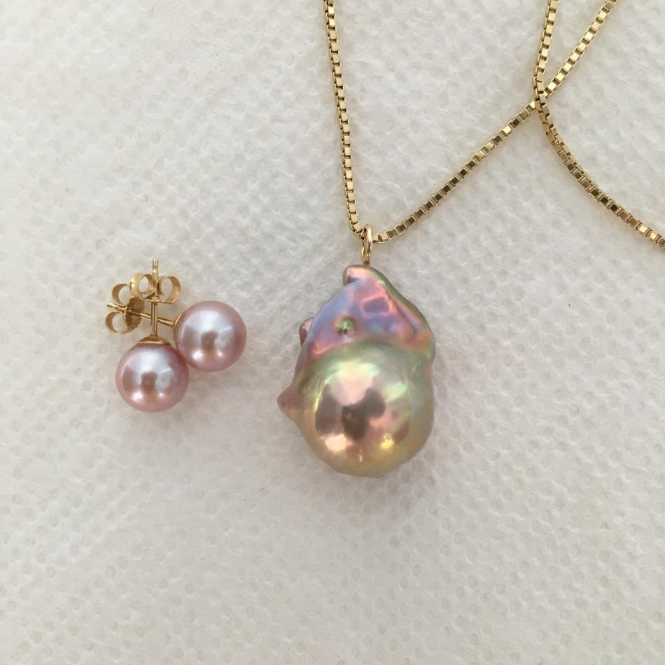 Fireball pearl pendant paired with lavender freshadama studs