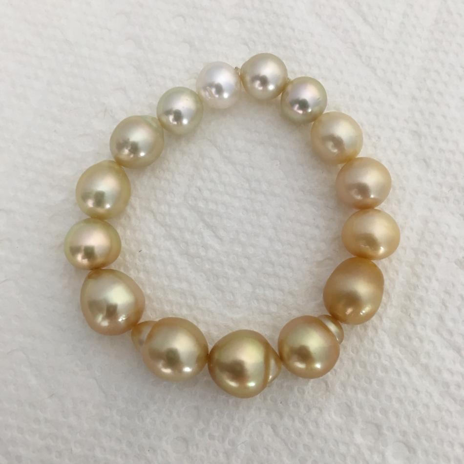 Today I wore my golden South Sea ombré stretch bracelet from Pearl Paradis