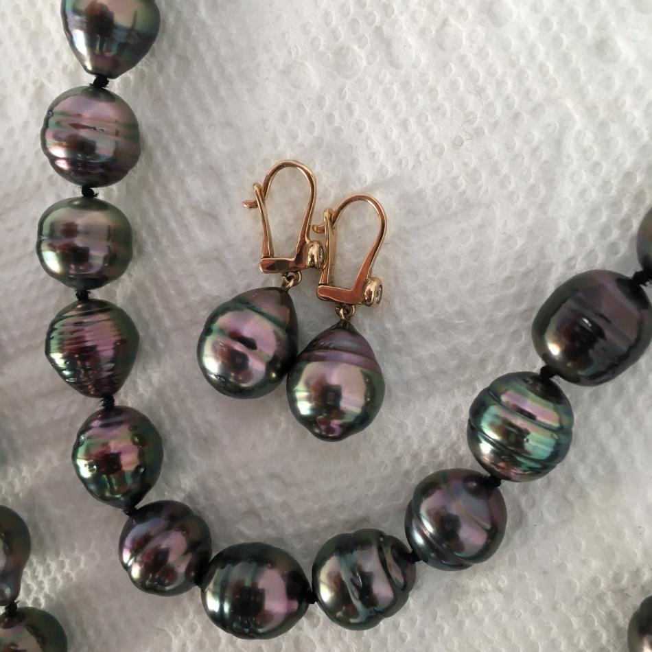 Tahitian rope and earrings from Pearl Paradise