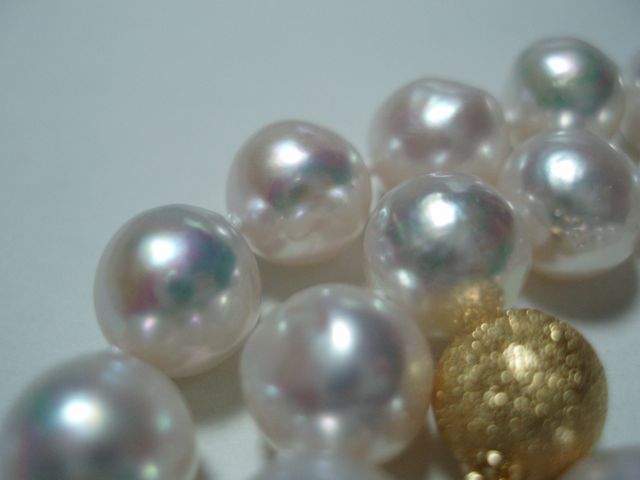 lustrous baroque akoya strand from pearl paradise