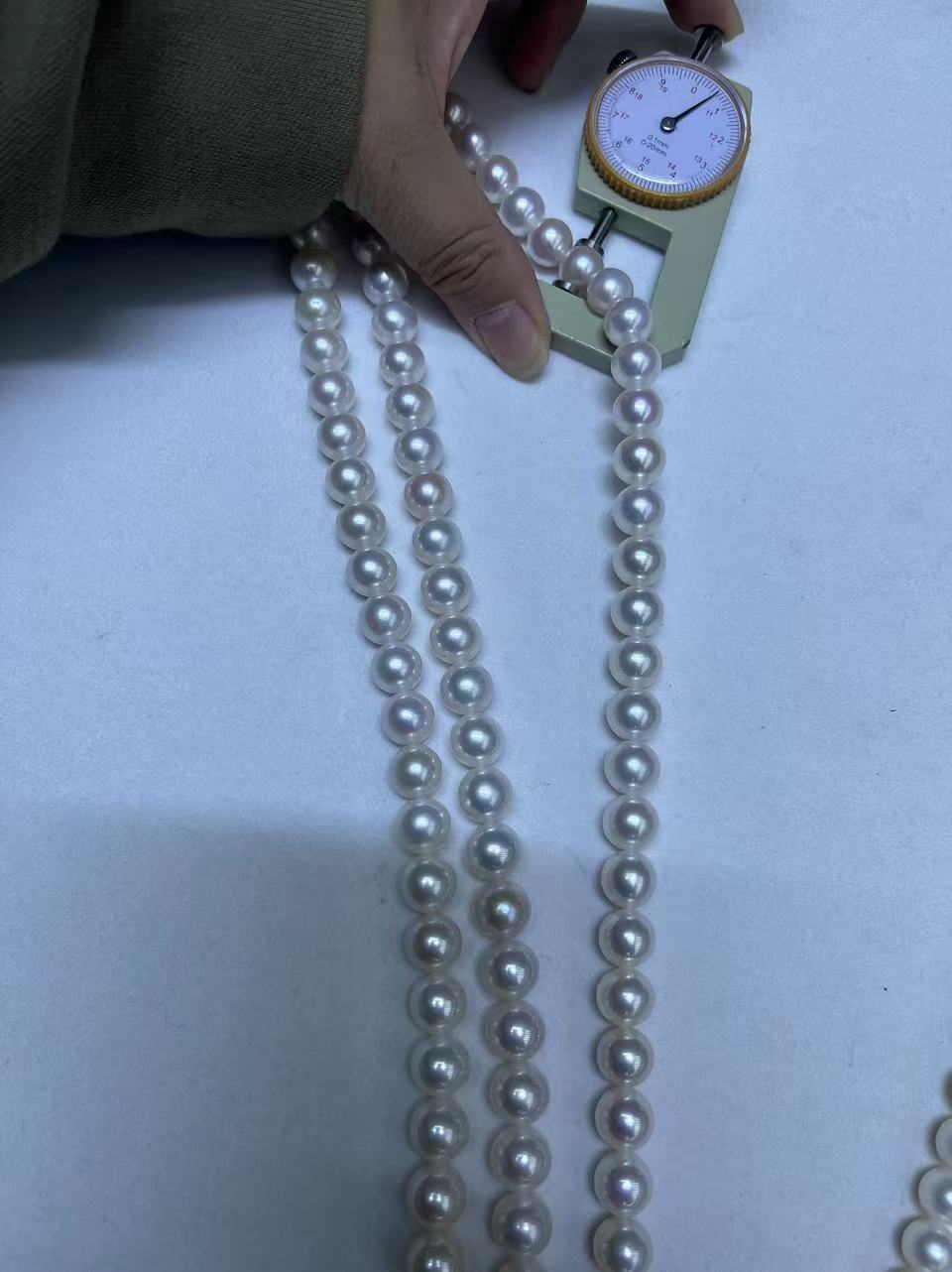 round pearl strand.jpg