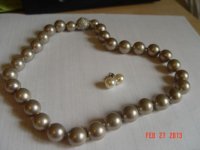 faux pearl necklace.jpg