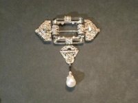 1924 broche 1 perle.jpg