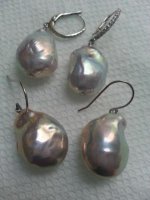 Souffle earring 1.jpg