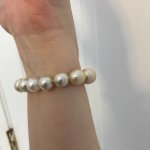 Golden South Sea ombré stretch bracelet on the wrist