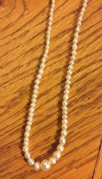 Natural graduated pearl strand