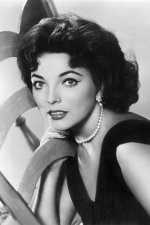 Joan-Collins-3.jpg