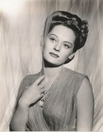 Alexis Smith.jpg