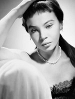 Leslie Caron,.jpg