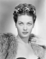 Yvonne DeCarlo.jpg