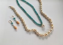 champagne golden SS strand from Pearl Paradise, with an apatite and SS necklace from Maui