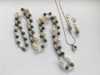 Mixed SS, Tahitian and freshwater strand from Rio, Hong Kong. J. Hunter keshi pendant from Fiji. Earrings are made of T’s, golden SS keshi and vintage Biwa pearls