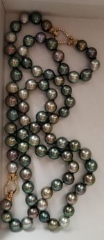 Beautiful Tahitian pearls from Robert Wan's farm from PearlParadise.com