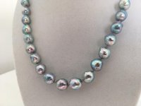 The strand is 18 long and made up of 9.5-10mm pearls