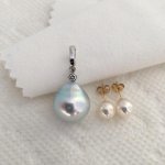 white South Sea pendant - Golay Singapore and metallic freshwater studs - Pearl Paradise