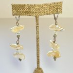 Pearl Earrings 1.jpg