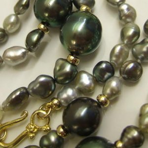 Kamoka Pearls Keishi and Baroque Station Necklace