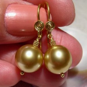 Golden South Sea earrings from DruzyDesign