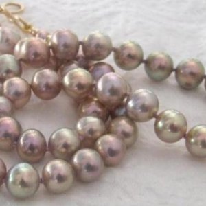 Golden purple metallic necklace - 18.5 inch, 8.5-9.5mm. These glow gold!