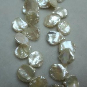 14 15mm  white petal pearl strands