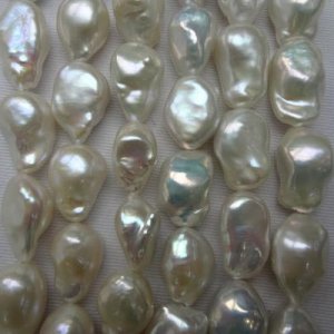 13-14mm white  nucleated pearl strands