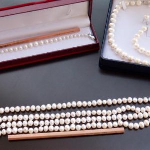 HK freshwater pearls. 
Really great value as went down to Gold & Diamond park where all the big jewellers are like Mikura pearls etc http://www.mikura.com/ - huge price difference but little difference in quality.