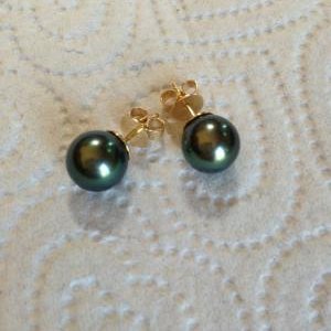 Kamoka Dark Peackock Studs