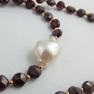 Flameball pearl and garnet necklace