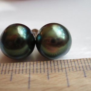 11-12 mm  Tahitian green and 925 silver