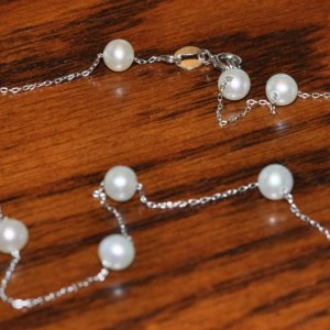 floating star necklace with 6 mm pearls