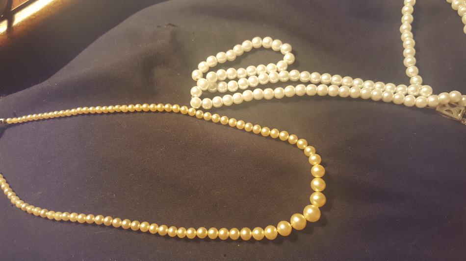 How To Clean Yellowed Pearls