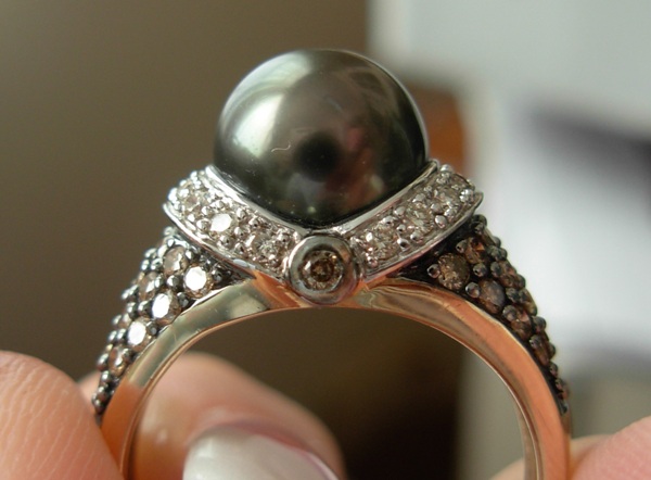 Chocolate diamond and pearl ring