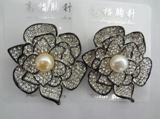 elegant ladies' brooch