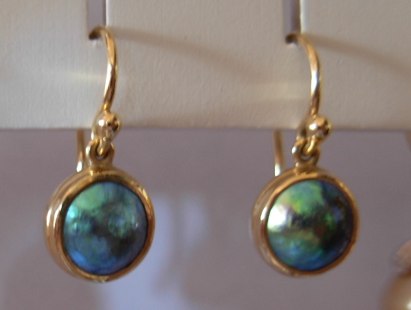 Eyris Blue Pearl earrings