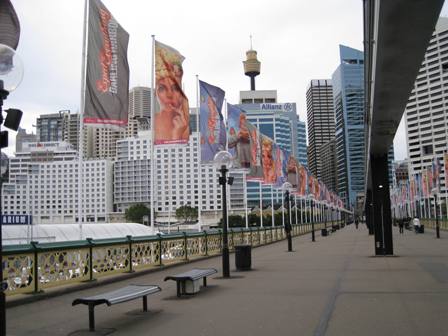 Footbridge from Darling Harbour to CBD