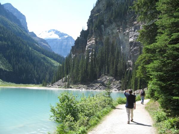 heading up to the teahouse at the Plain of Six Glaciers