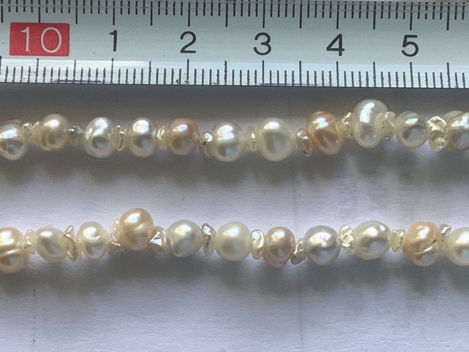 Larger strand( 4-6mm Pearl size)