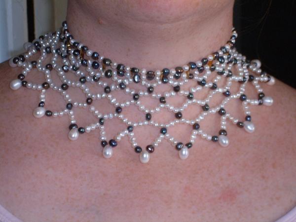 Necklace  similar to that  viewed in portrait of Elizabeth Brydges  1589