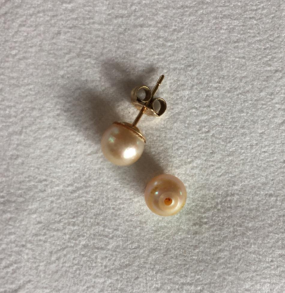 Pearl studs1