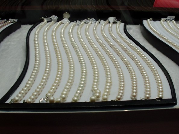 pearls for retail