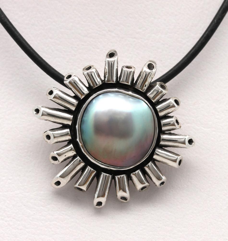 Porifero: Priscila Canales' Hand-Made Design in Pure Silver with Gorgeous Cortez Mabe Pearl Pendant.