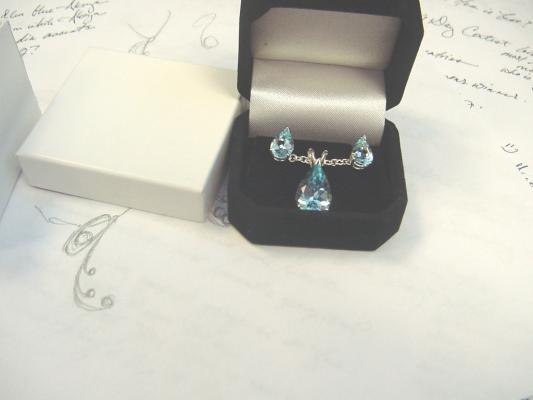 Stone Setting - Brazilian Aquamarines from H.Stern / 5.00ct Pendant & 1.50cts each Pear Shape Earrings