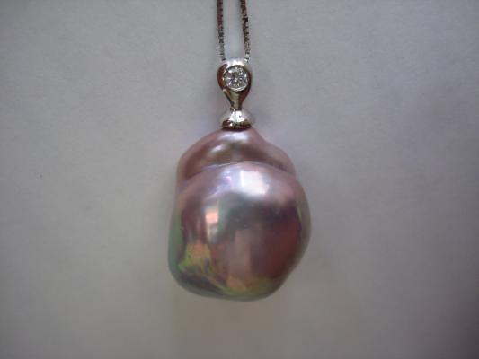 two toned souffle pendant 14-15 mm